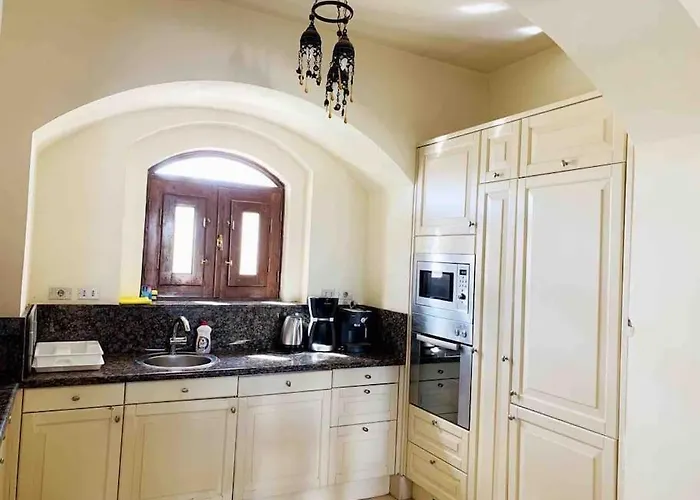 Private With Heated Pool And Lagoon Villa Hurgada