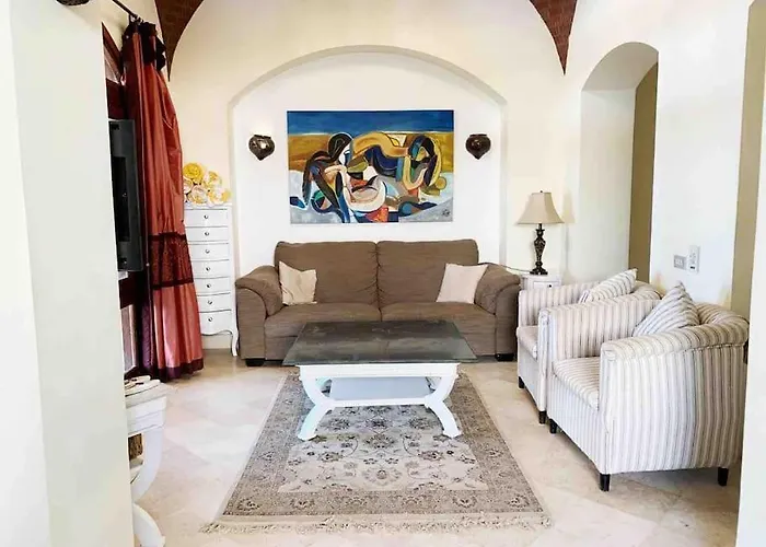 Private With Heated Pool And Lagoon * Hurgada
