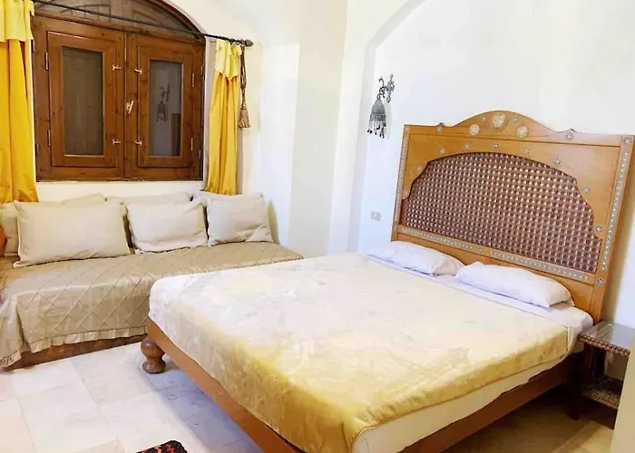 Private With Heated Pool And Lagoon