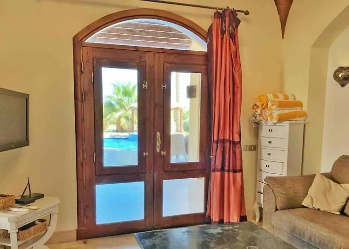 Villa Private With Heated Pool And Lagoon Hurgada